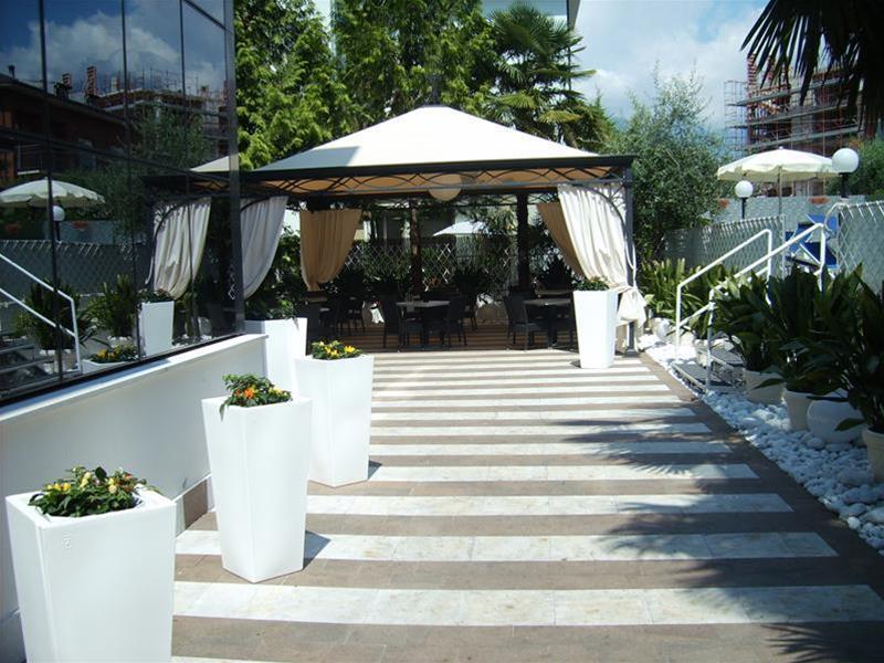 Hotel La Perla Рива-дель-Гарда Экстерьер фото